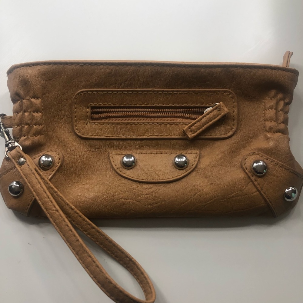 Brown wristlet